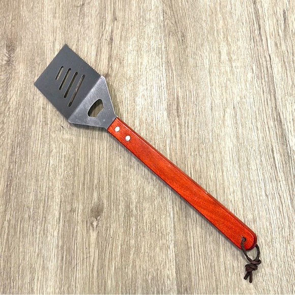 Cooking utensil that is really use for grilling! - Picture 1 of 1